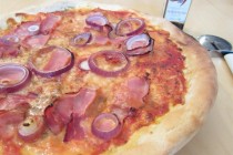 Hagymás pizza